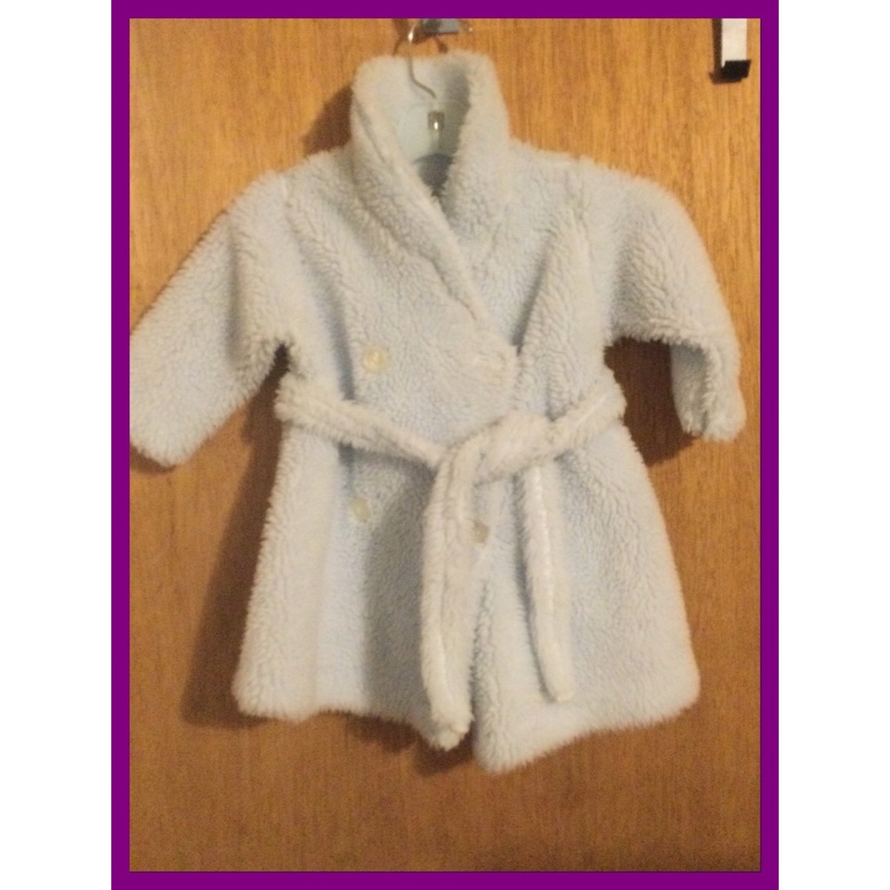 Vtg Fuzzy Robe, sz 2?